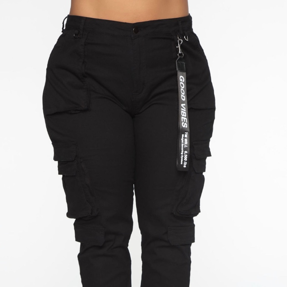 Fashion nova cargo pants joggers